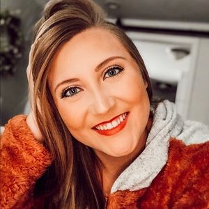 Meet your Posher, Blakeli